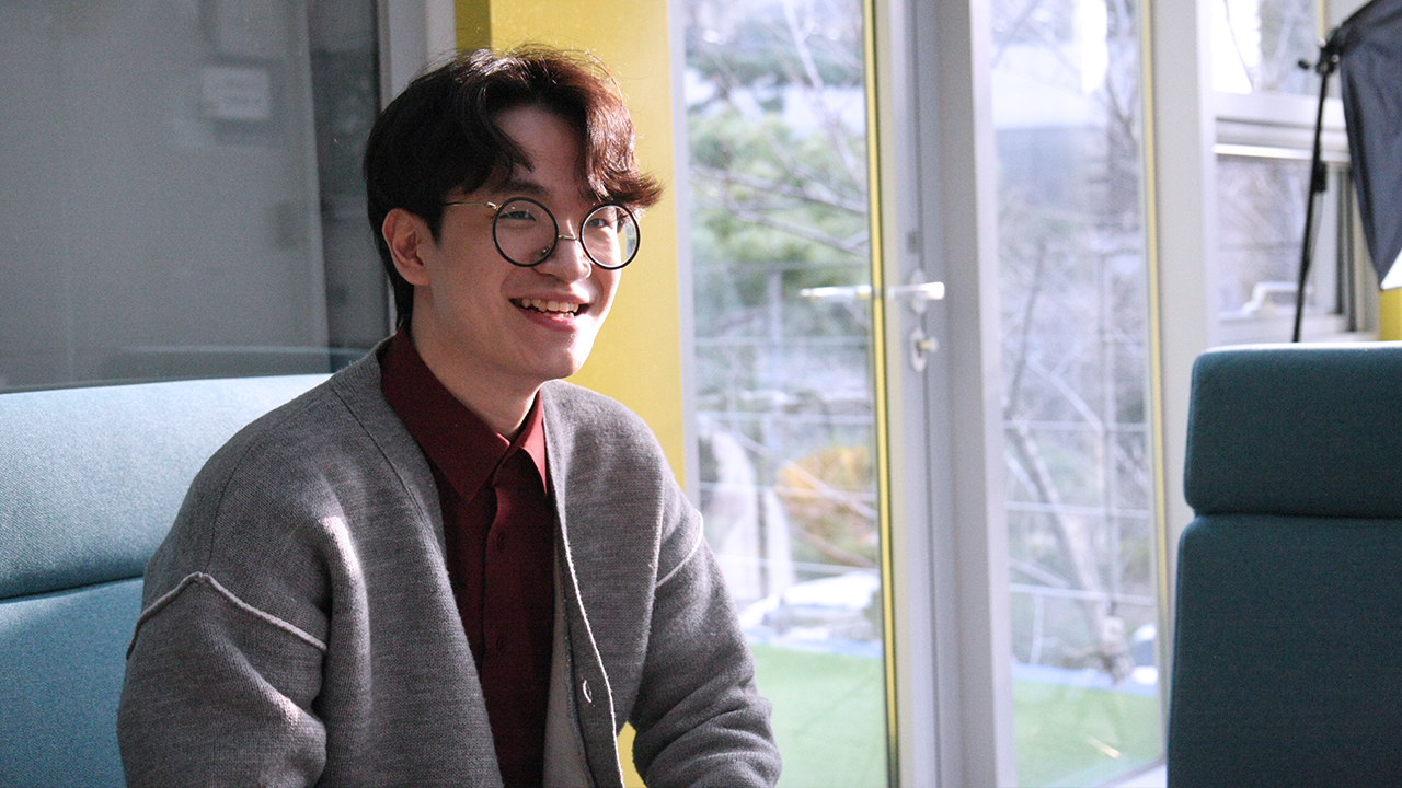 송하윤 대표님의 모습입니다.